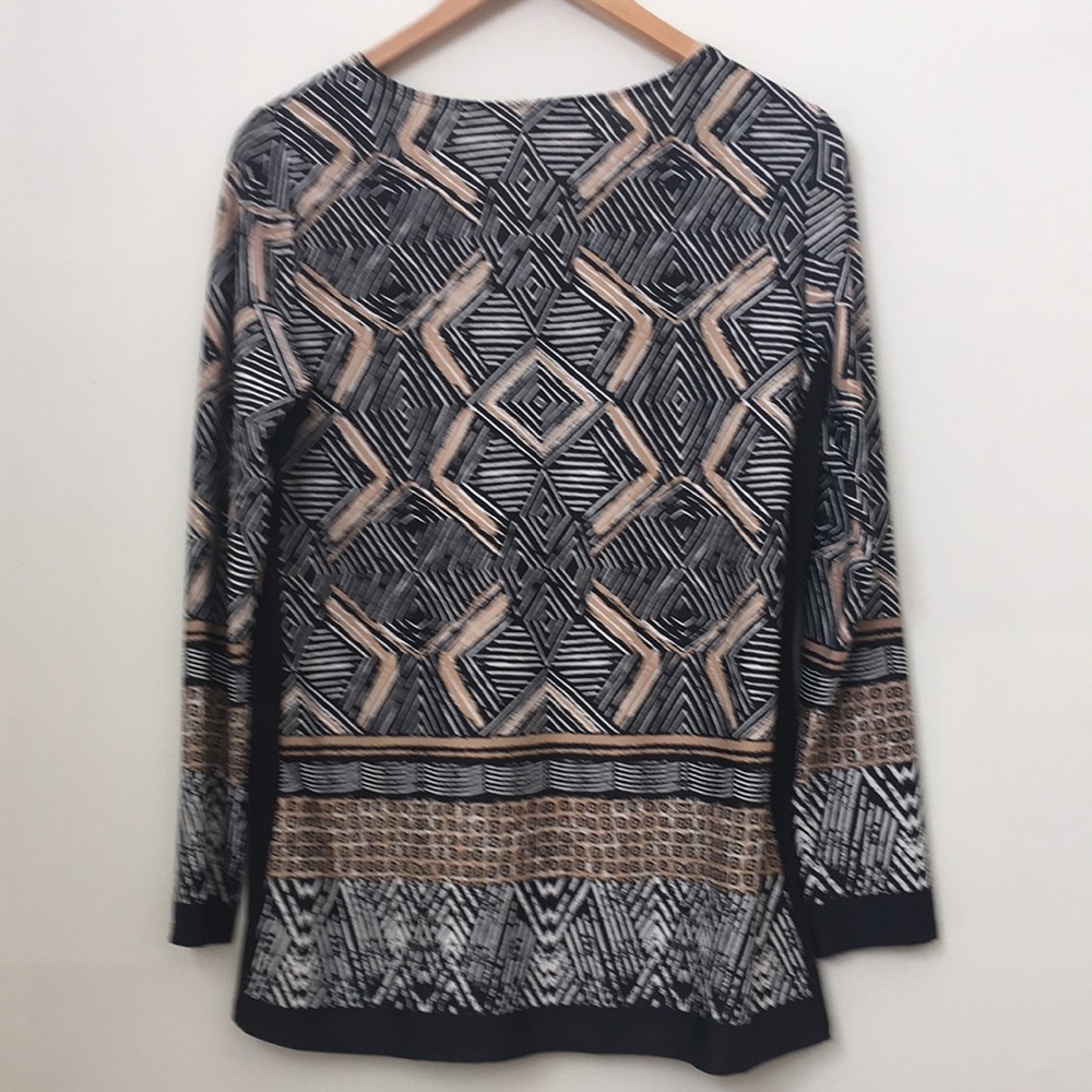 Black and Tan Print Top Size M - Picture 3 of 4
